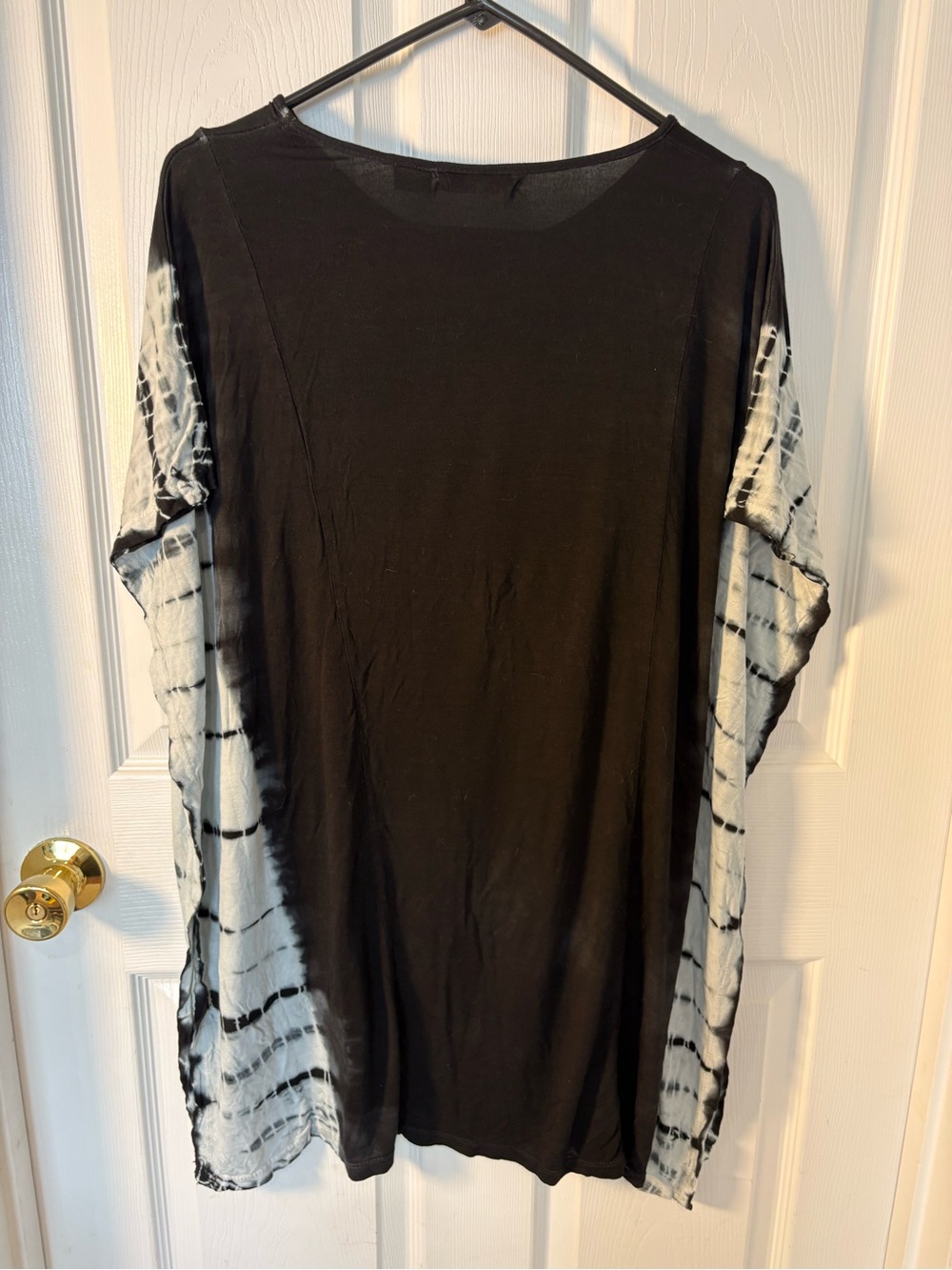 Raviya Black Tunic with White Tie-Dye Sleeve Panels - Picture 2 of 6